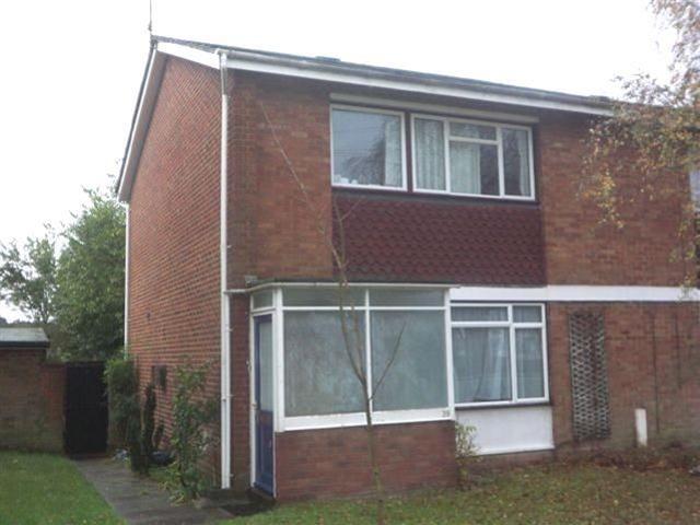 House for rent in Egham Wick, Row Town