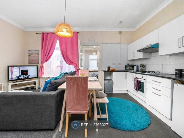 Apartment for rent in Orbiston, Bellshill