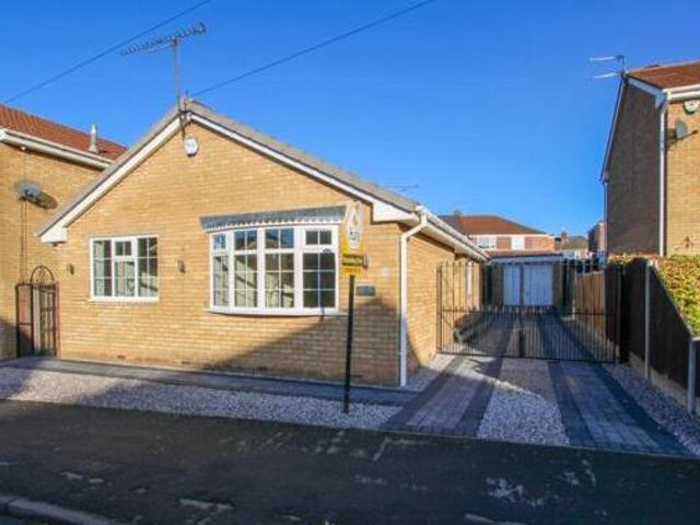 House for sale in Edenthorpe, South Yorkshire