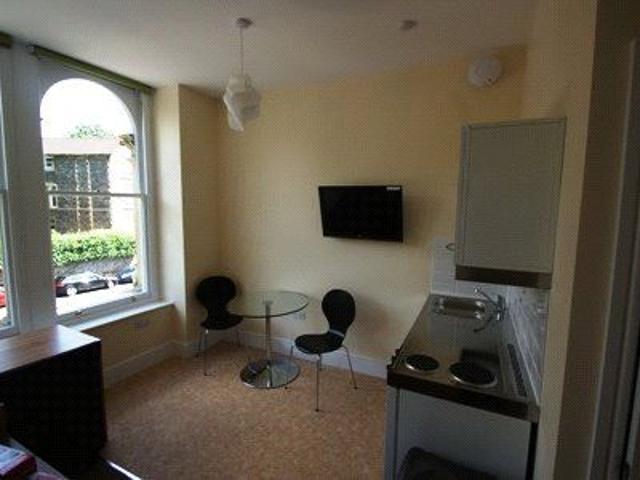 Studio for rent in Tyndall's Park, Feckenham