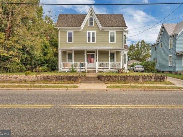 House for sale in Elmer, New Jersey