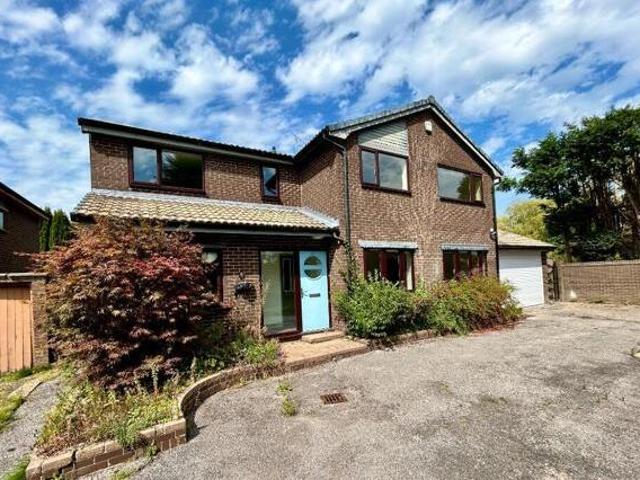 House for rent in Elmer's Green, Roby Mill