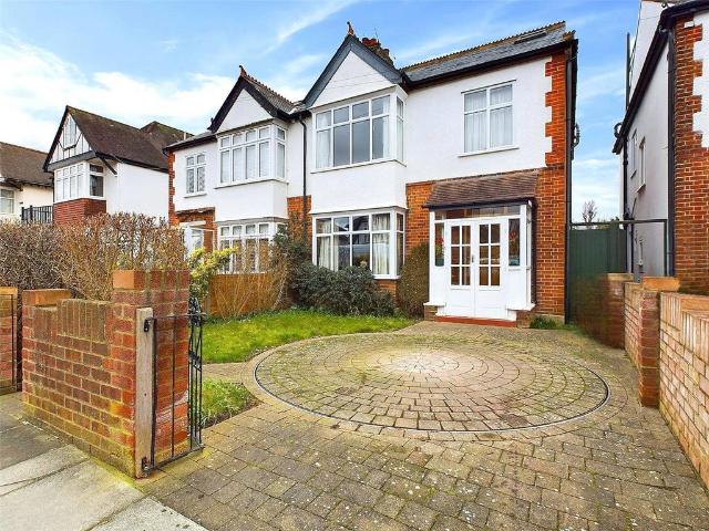 House for rent in London Borough of Richmond upon Thames, Greater London