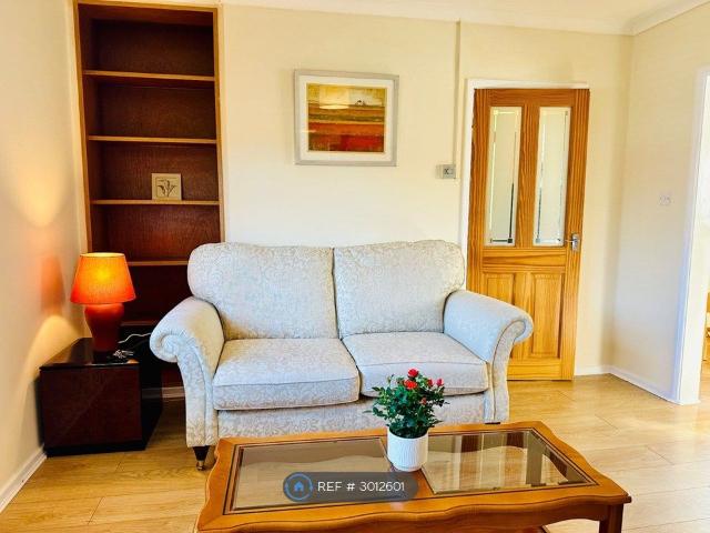 Apartment for rent in Alderley Edge