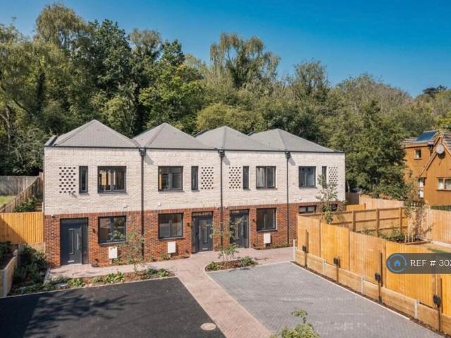 House for rent in London Borough of Croydon, Kenley