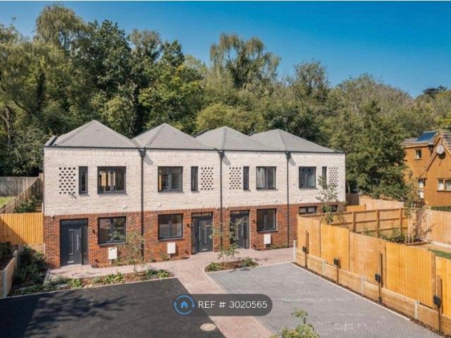 House for rent in London Borough of Croydon, Kenley