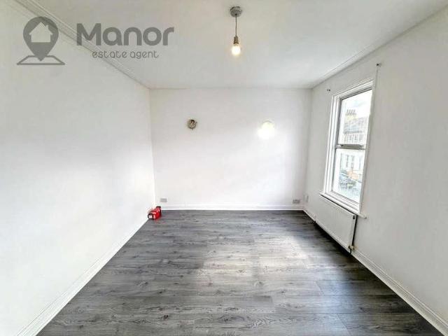 House for rent in Upton, Greater London