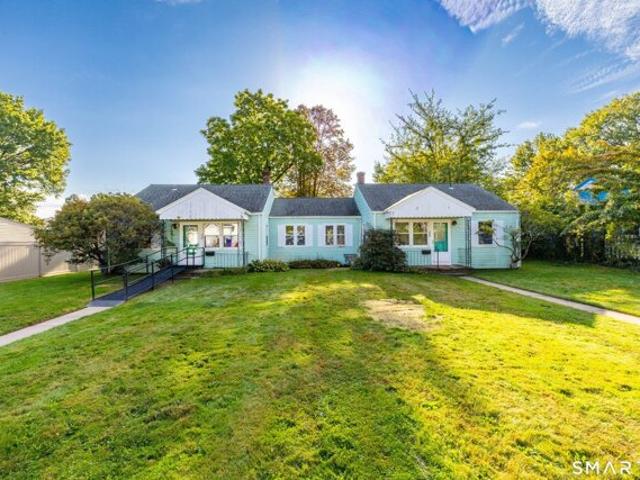 House for sale in Elmwood, West Hartford