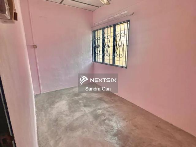 Warehouse for sale in Petaling, Alam Impian