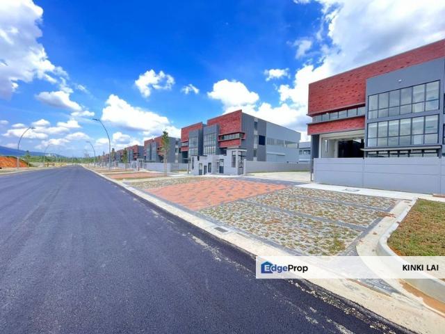 Warehouse for rent in Petaling, Alam Impian