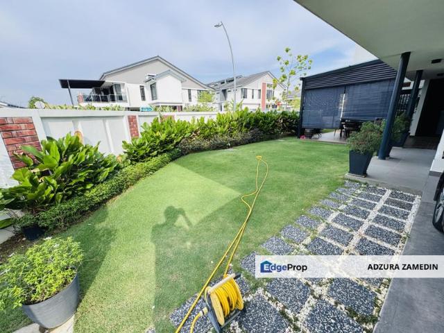 House for sale in Seksyen U17, Shah Alam