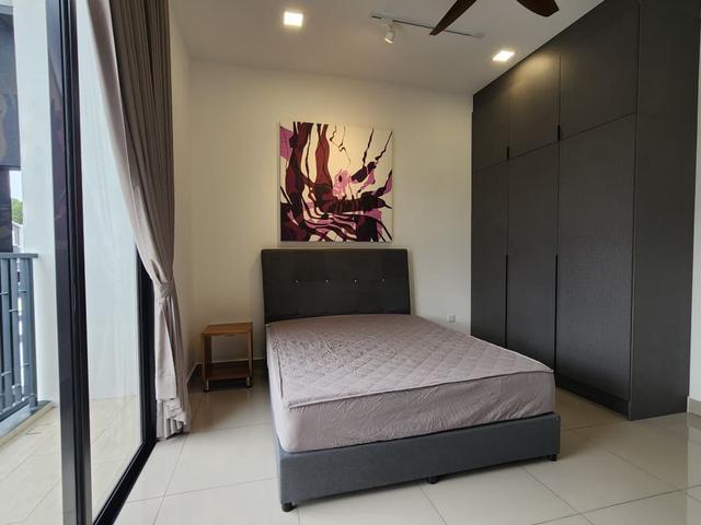Townhouse for rent in Petaling, Alam Impian