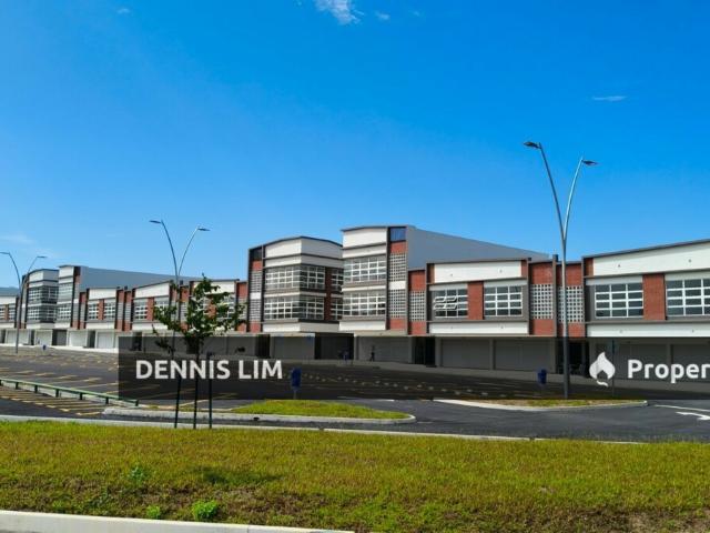 Shop for rent in Seksyen U16, Shah Alam
