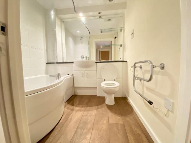 Apartment for rent in Ordsall, Salford