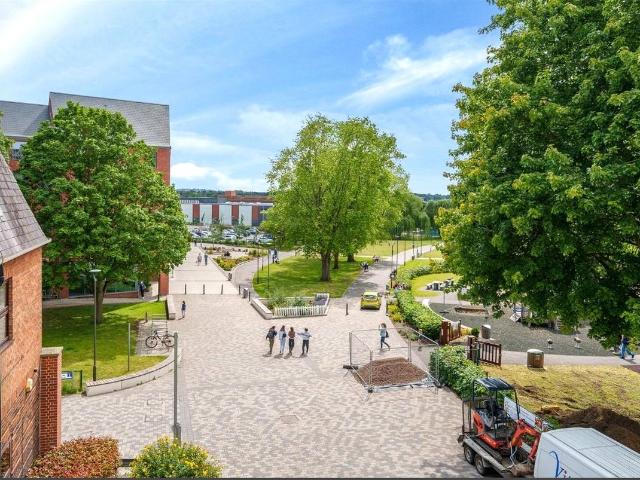 Apartment for rent in Emmbrook, Wokingham