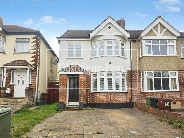 Apartment for rent in Cuddington, Epsom and Ewell