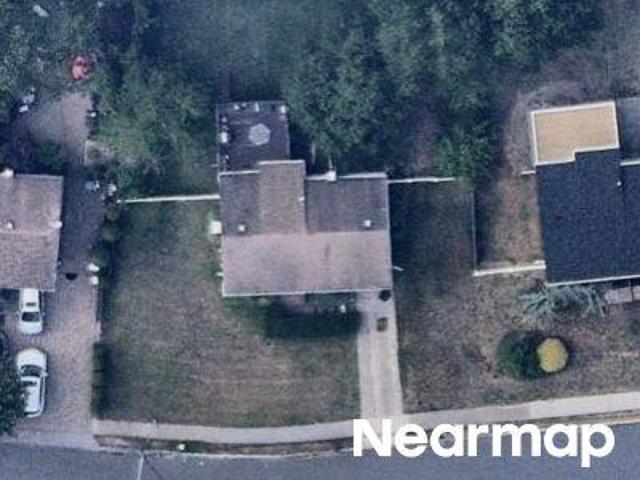 House for sale in Selden