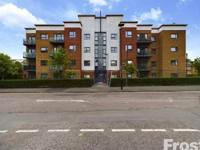 House for sale in London Borough of Hounslow, Feltham