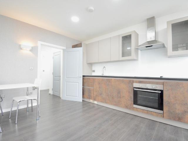 Apartment for rent in London Borough of Hounslow, Feltham