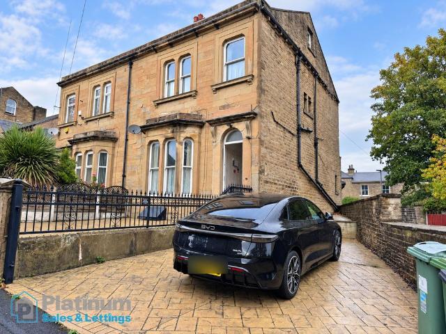 House for rent in Huddersfield, Kirklees