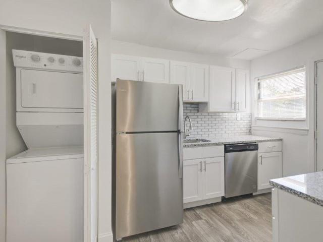 Apartment for rent in Elmwood Park, New Jersey