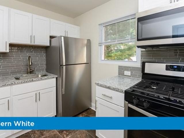 Townhouse for rent in Elmwood Park
