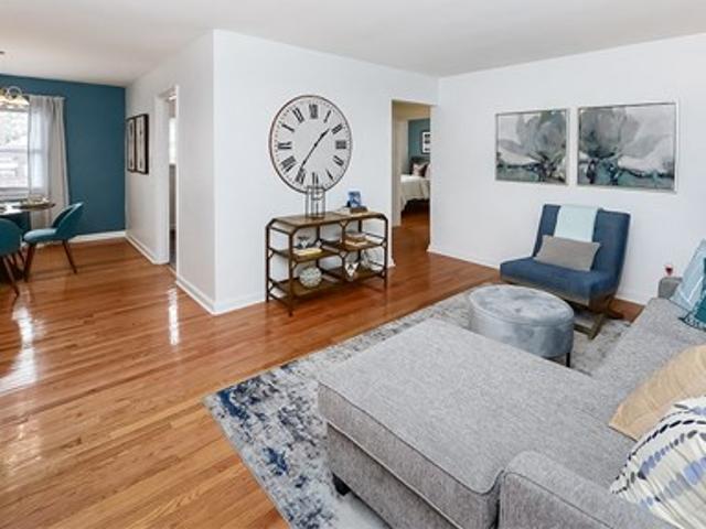 Townhouse for rent in Elmwood Park Townhouse for rent in Elmwood Park