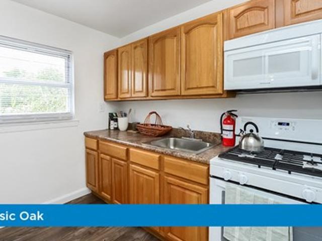 Townhouse for rent in Elmwood Park
