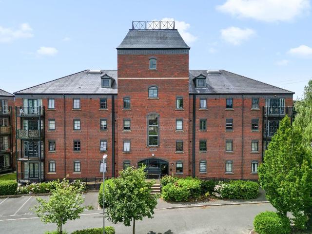 Apartment for rent in Wilderspool, Warrington