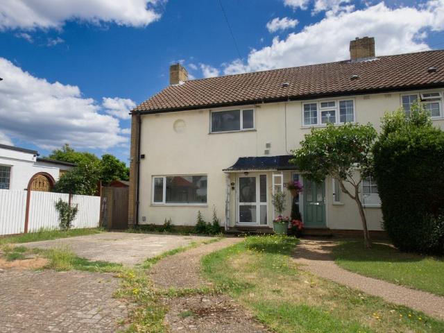 House for rent in Stanwell, Spelthorne