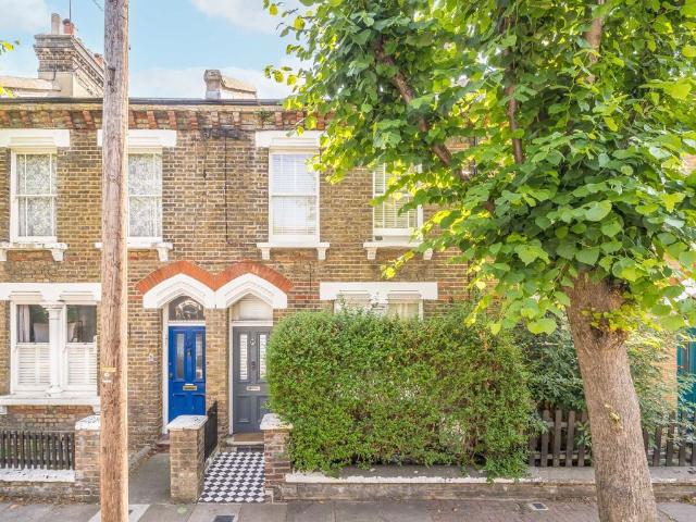 Apartment for rent in Clapham Junction, Greater London