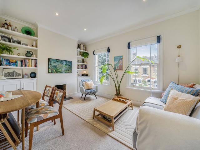 Apartment for rent in Clapham Junction, Greater London