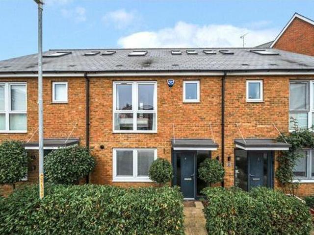 House for sale in Greenhithe, Dartford