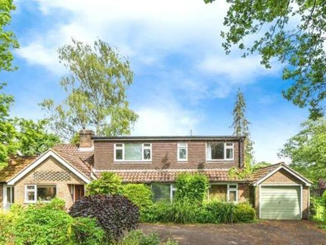 House for sale in Fole, Surrey