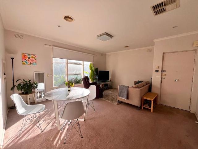 Room for rent in Camerons Creek, Victoria