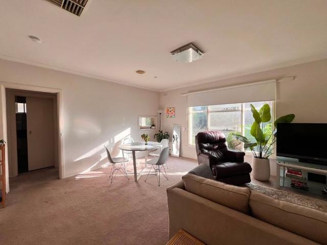 Room for rent in Camerons Creek, Victoria