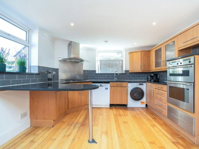 House for rent in Elstree, Hertsmere