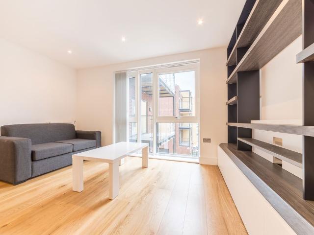 Studio for rent in Kingsbury, Greater London