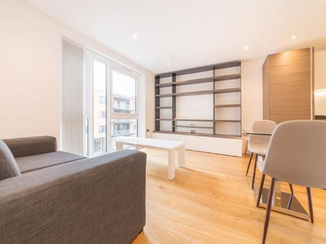 House for rent in Kingsbury, Greater London
