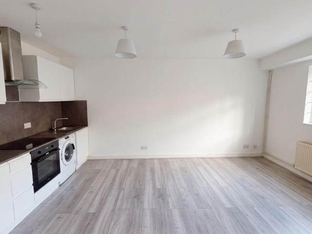 Apartment for rent in Well Hall, Greater London