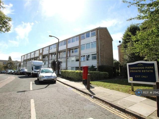 Apartment for rent in Middle Park, Greater London