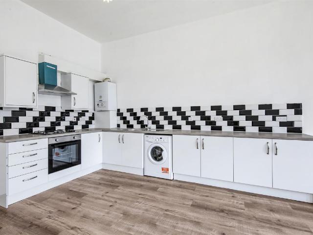 Apartment for rent in Horn Park, Greater London