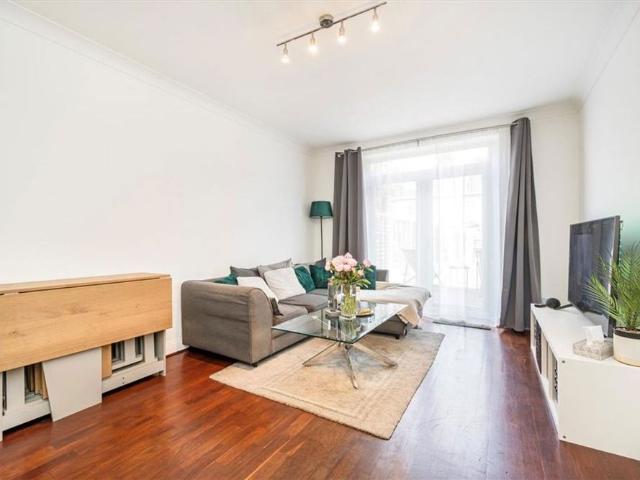House for rent in Horn Park, Greater London