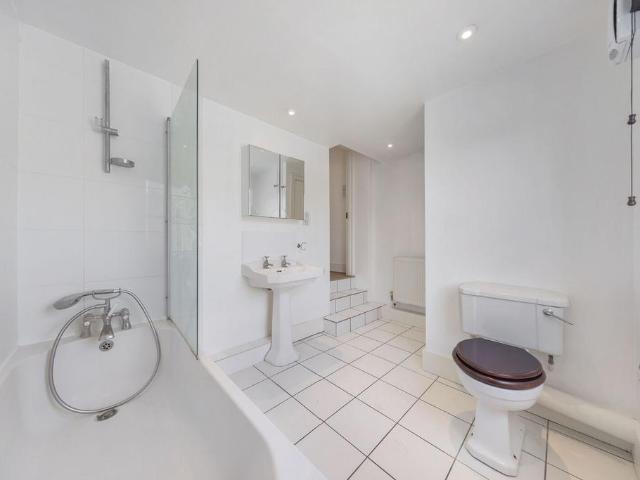 Apartment for rent in South Kensington, Greater London