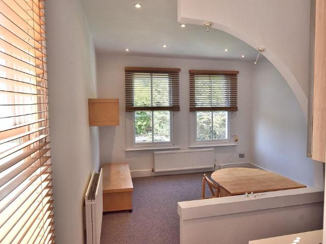 Apartment for rent in Bowes Park, Greater London