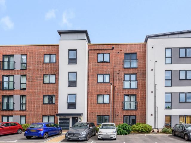 Apartment for rent in Southcote, Reading