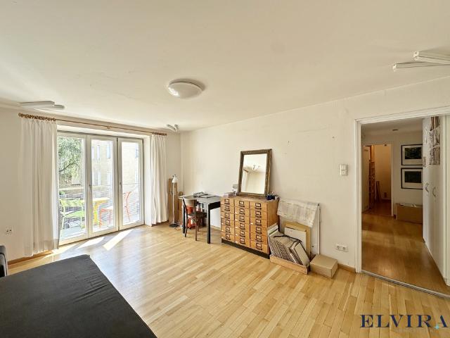 Wohnung kaufen in Maxvorstadt, München