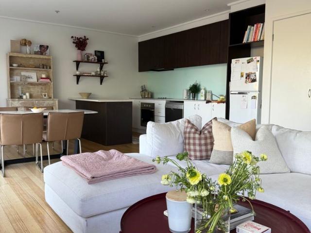 Room for rent in Elwood, Melbourne