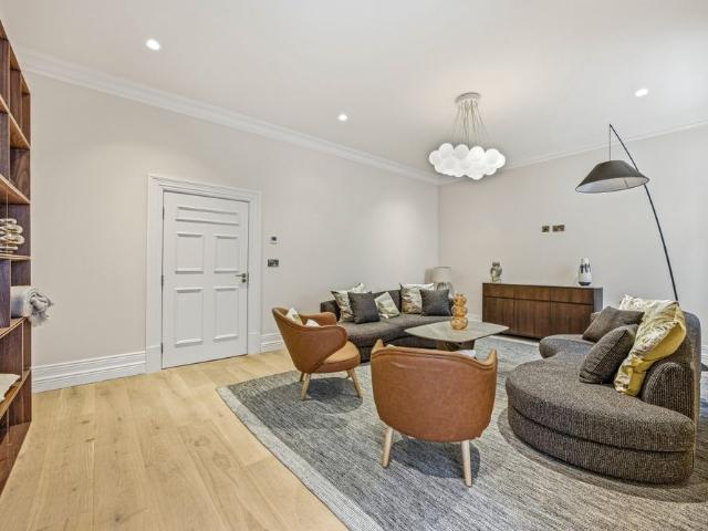 House to rent in Bluebell, North Tipperary
