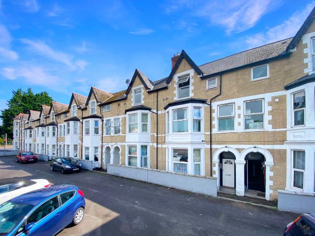Apartment for rent in Falcon Lodge, Wales